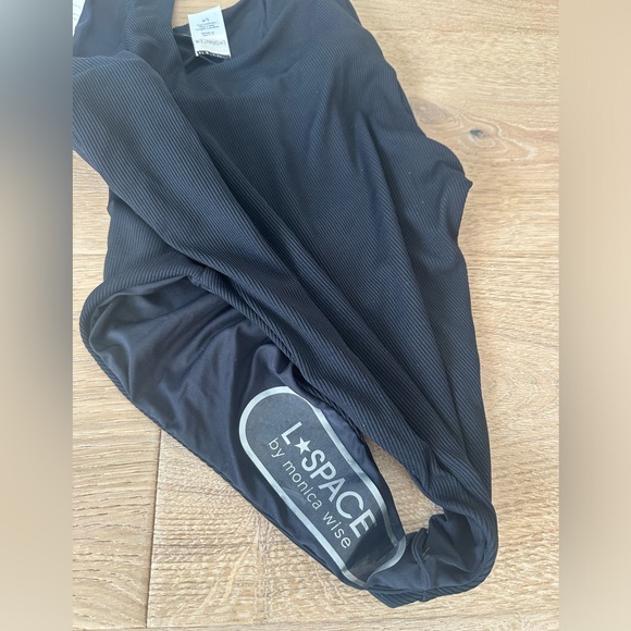 L*Space Phoebe One Piece Classic Size S NWT - Picture 3 of 3